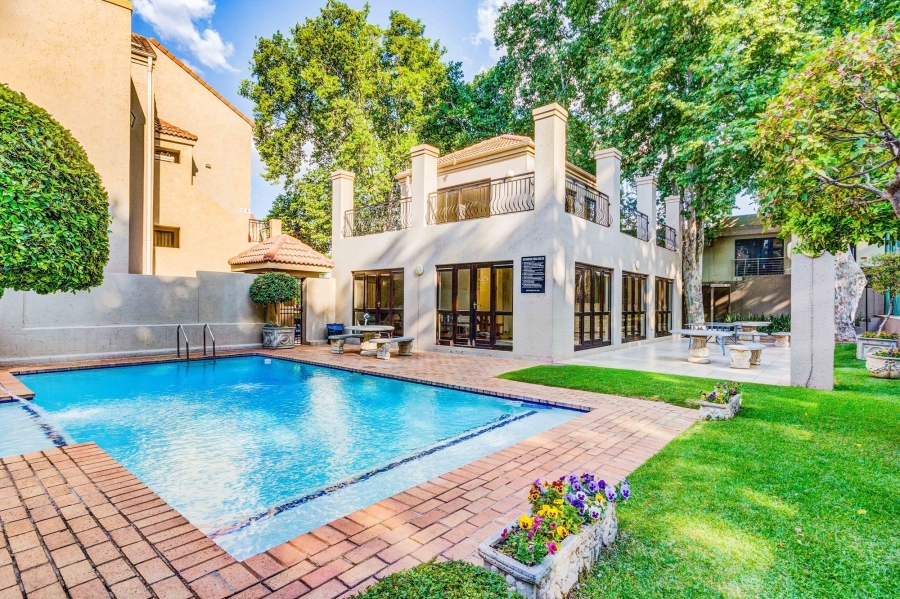 To Let 2 Bedroom Property for Rent in Sandown Gauteng