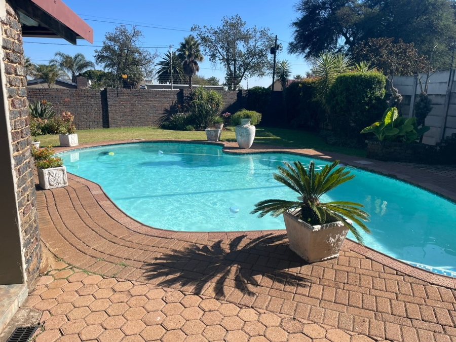 3 Bedroom Property for Sale in Witpoortjie Gauteng
