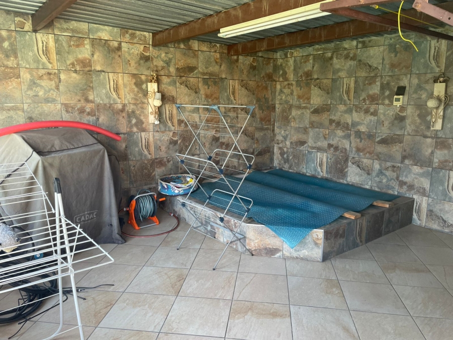 3 Bedroom Property for Sale in Witpoortjie Gauteng
