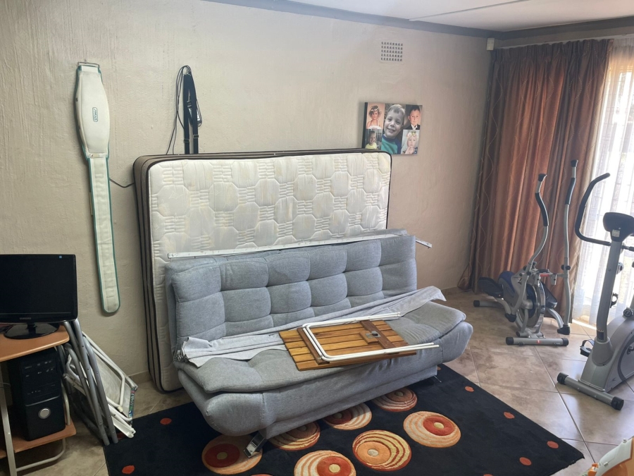 3 Bedroom Property for Sale in Witpoortjie Gauteng