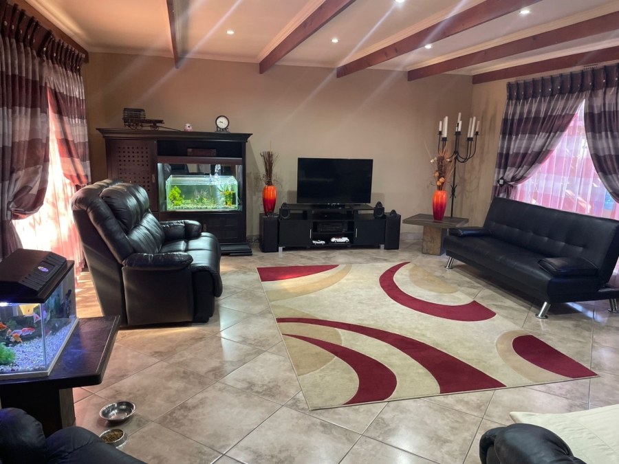 3 Bedroom Property for Sale in Witpoortjie Gauteng