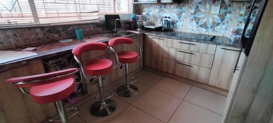 4 Bedroom Property for Sale in Randgate Gauteng