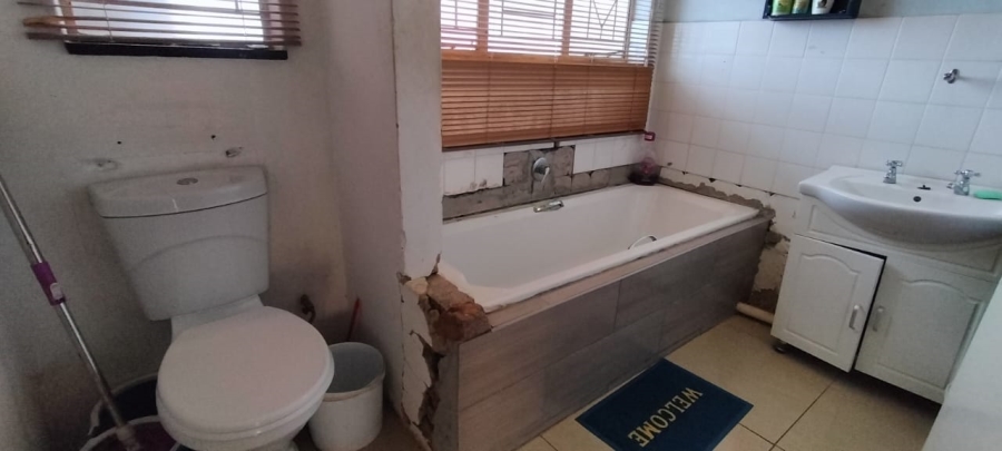 4 Bedroom Property for Sale in Randgate Gauteng