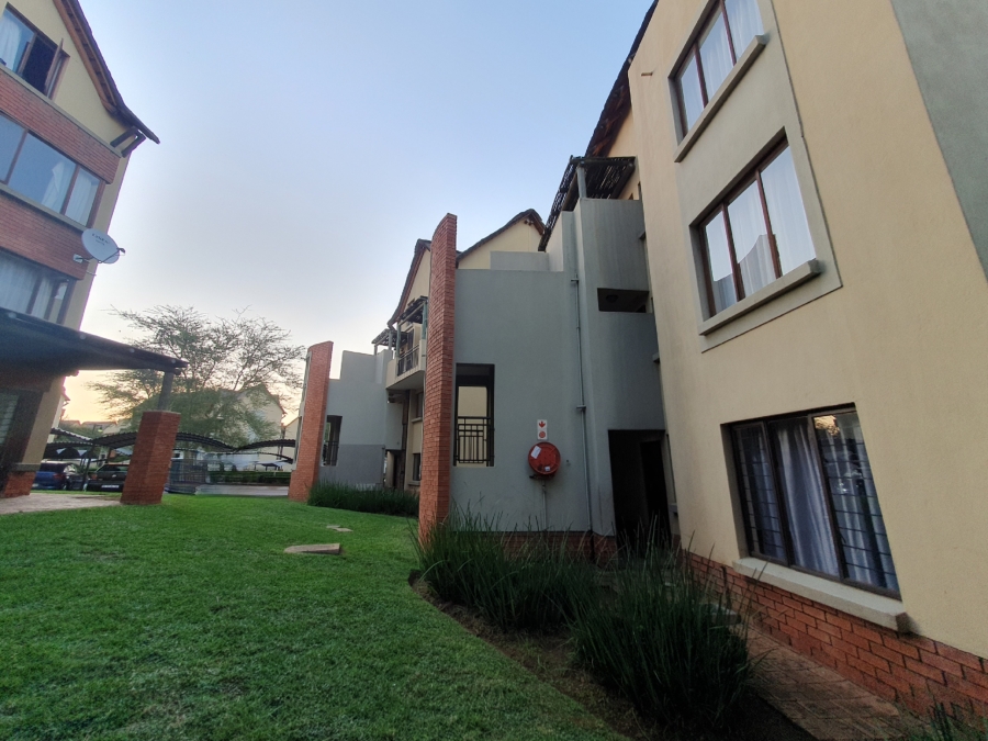 2 Bedroom Property for Sale in Montana Tuine Gauteng