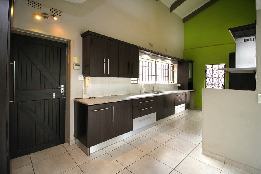To Let 2 Bedroom Property for Rent in Kensington Gauteng