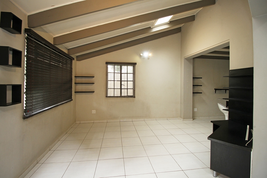 To Let 2 Bedroom Property for Rent in Kensington Gauteng