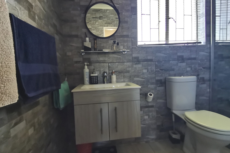 2 Bedroom Property for Sale in Greenstone Hill Gauteng
