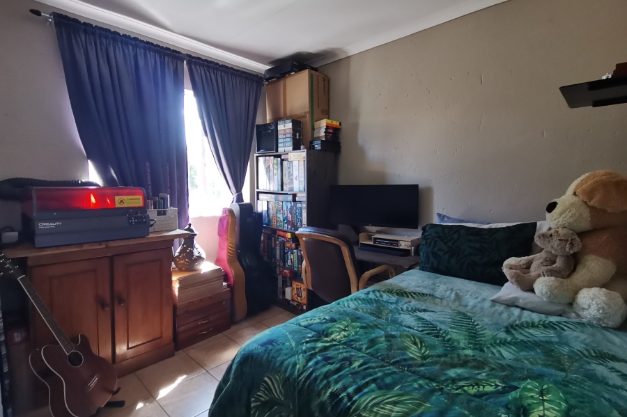 2 Bedroom Property for Sale in Greenstone Hill Gauteng