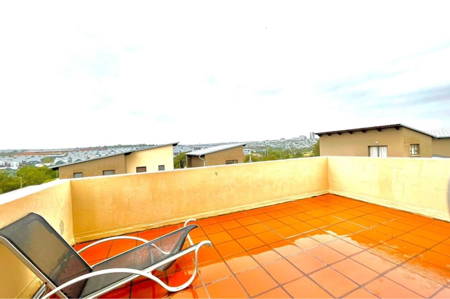 3 Bedroom Property for Sale in Barbeque Downs Gauteng