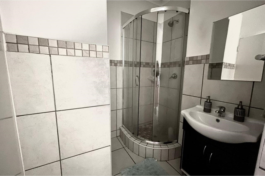 3 Bedroom Property for Sale in Barbeque Downs Gauteng