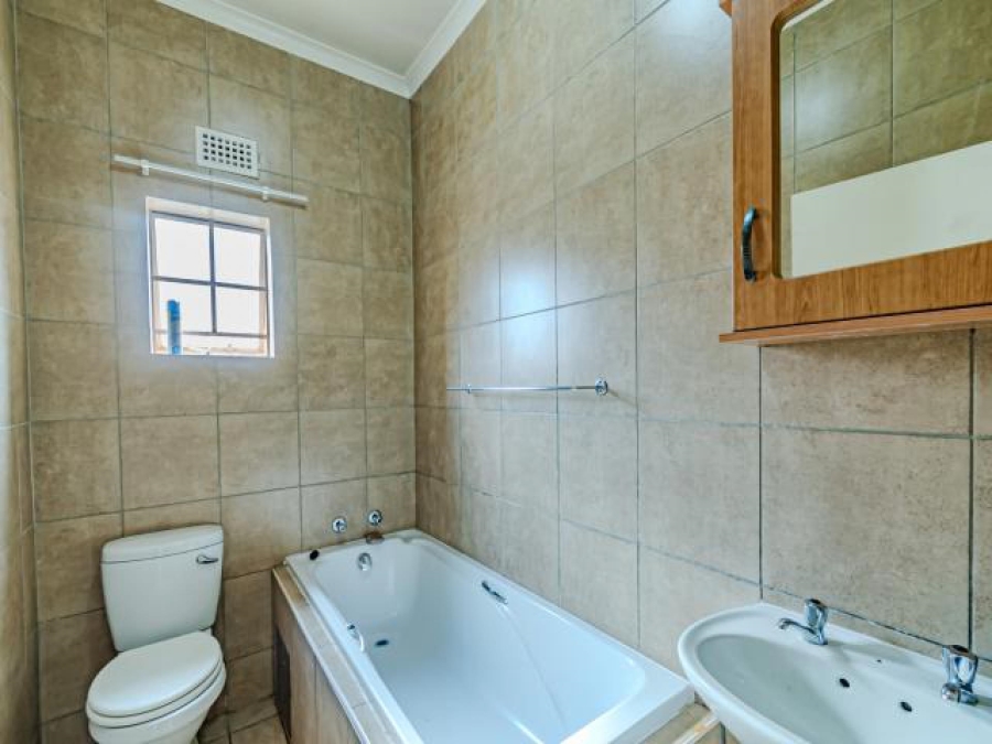 3 Bedroom Property for Sale in Thatch Hill Estate Gauteng