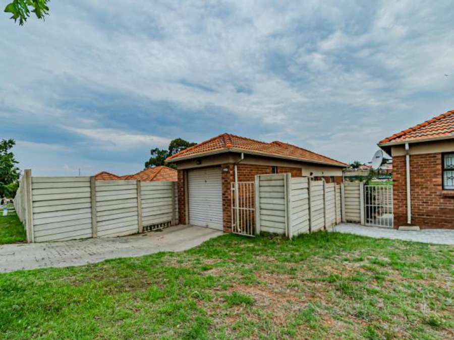 3 Bedroom Property for Sale in Thatch Hill Estate Gauteng