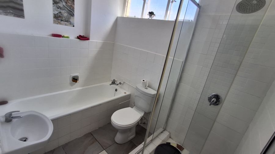 2 Bedroom Property for Sale in Sunnyside Gauteng