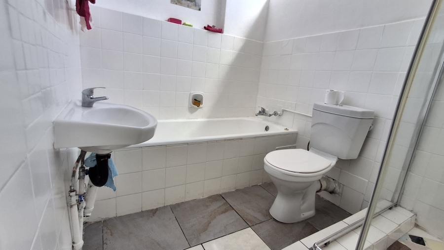 2 Bedroom Property for Sale in Sunnyside Gauteng