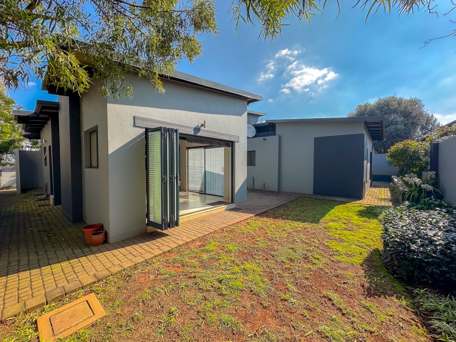 4 Bedroom Property for Sale in Midstream Ridge Gauteng