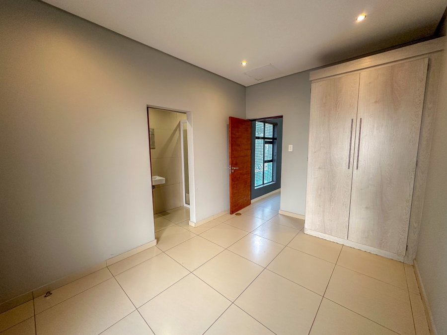 4 Bedroom Property for Sale in Midstream Ridge Gauteng