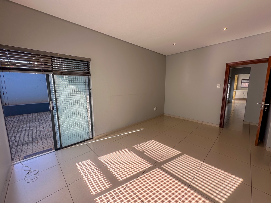 4 Bedroom Property for Sale in Midstream Ridge Gauteng
