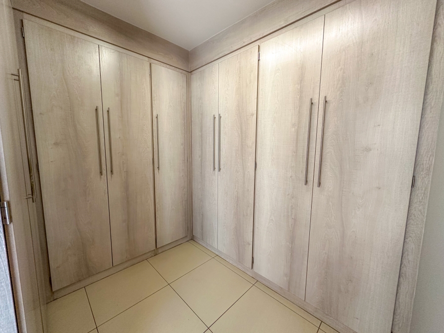 4 Bedroom Property for Sale in Midstream Ridge Gauteng