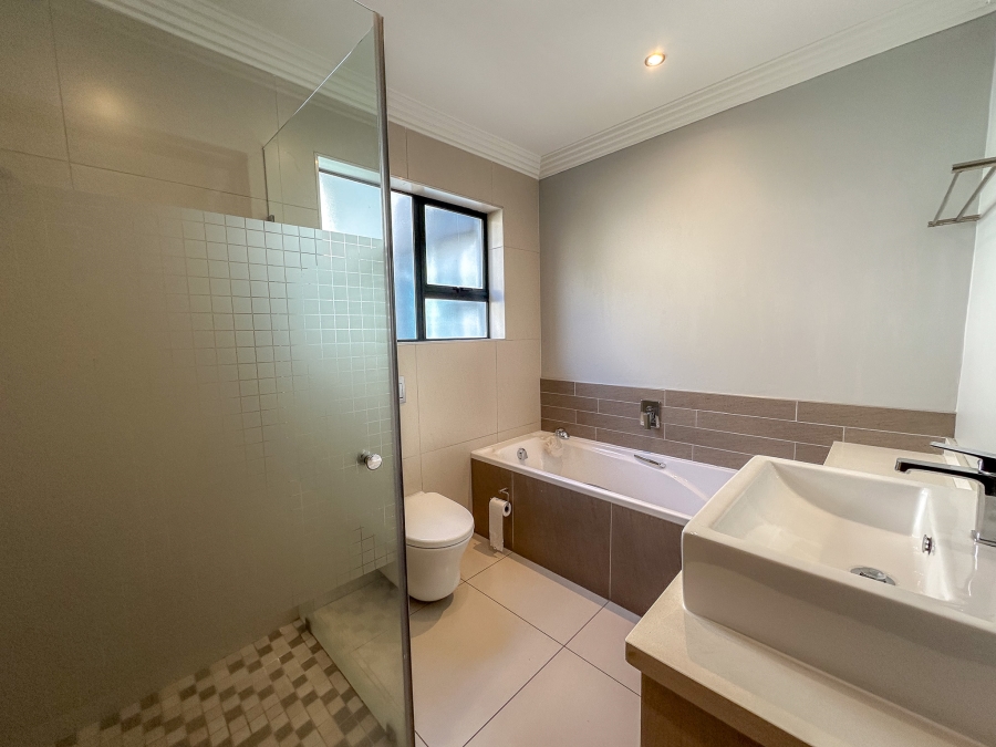 4 Bedroom Property for Sale in Midstream Ridge Gauteng