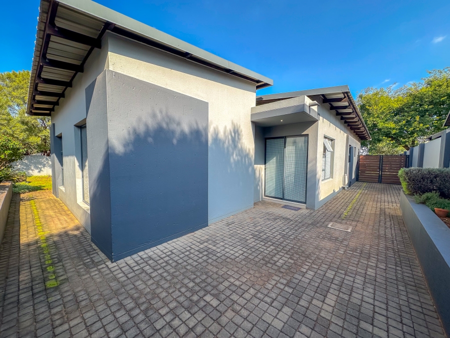 4 Bedroom Property for Sale in Midstream Ridge Gauteng
