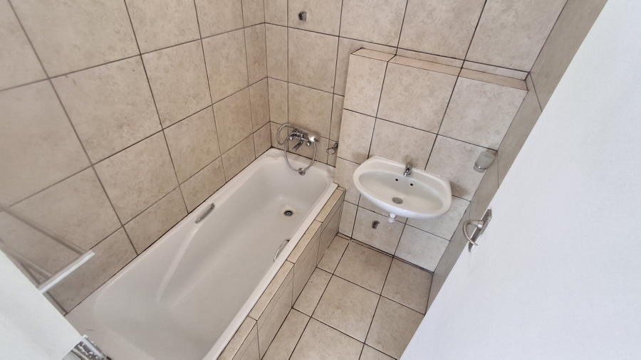 2 Bedroom Property for Sale in Sunnyside Gauteng