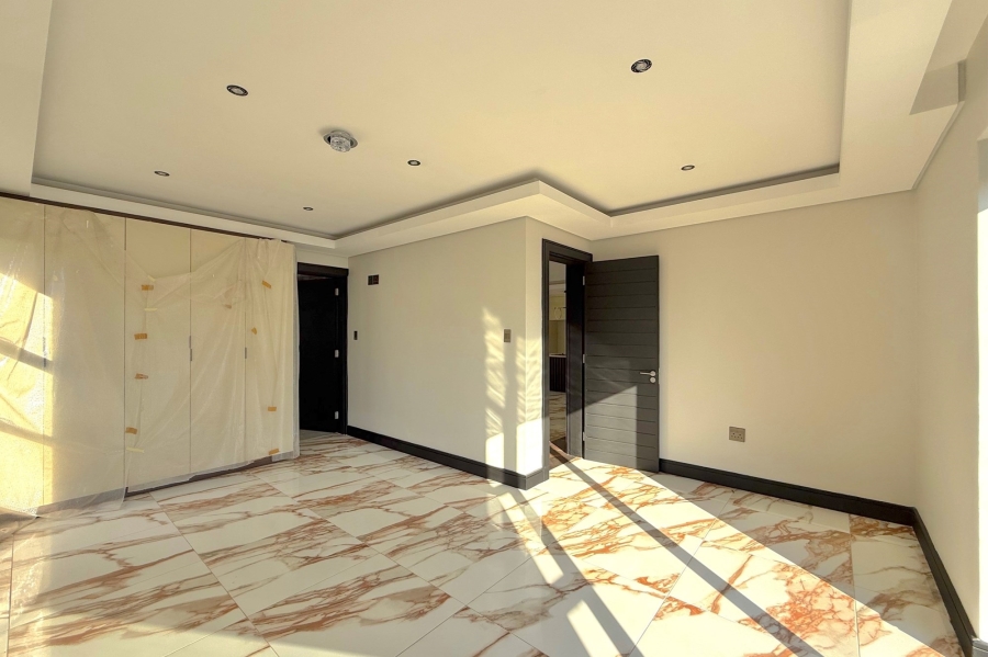 To Let 4 Bedroom Property for Rent in Fourways Gauteng
