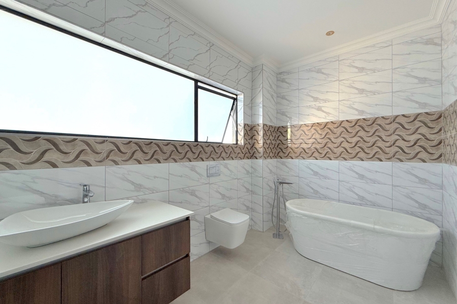 To Let 4 Bedroom Property for Rent in Fourways Gauteng