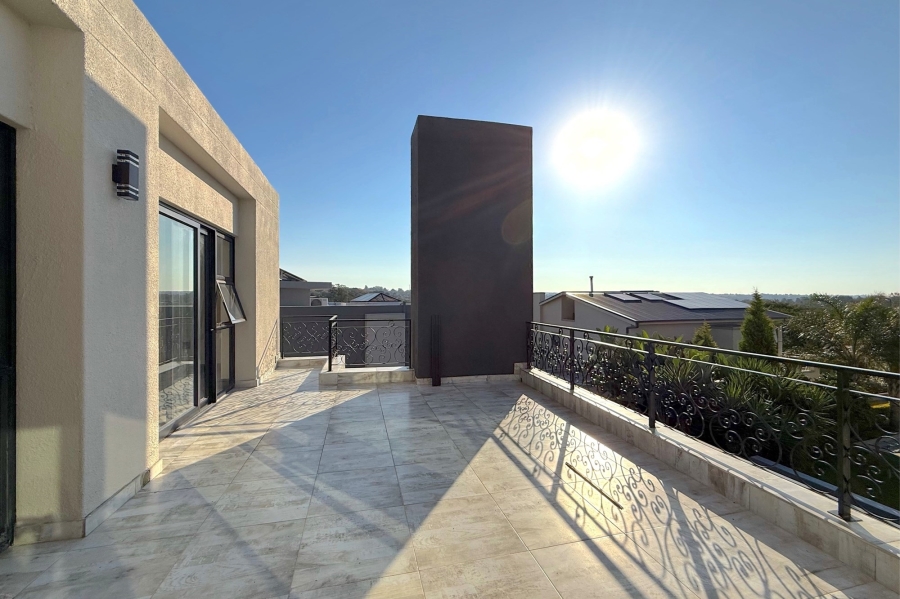 To Let 4 Bedroom Property for Rent in Fourways Gauteng