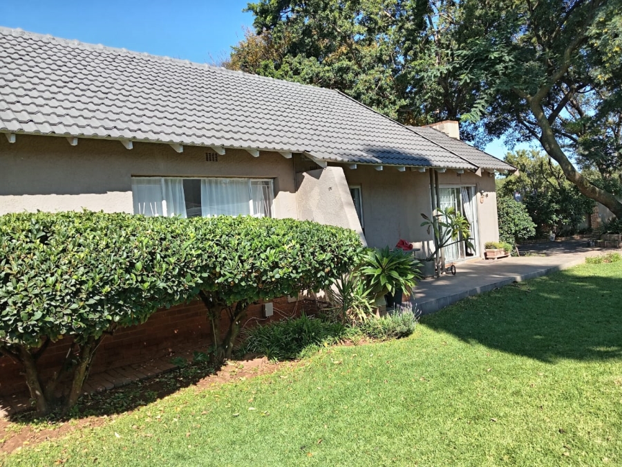 4 Bedroom Property for Sale in Witpoortjie Gauteng