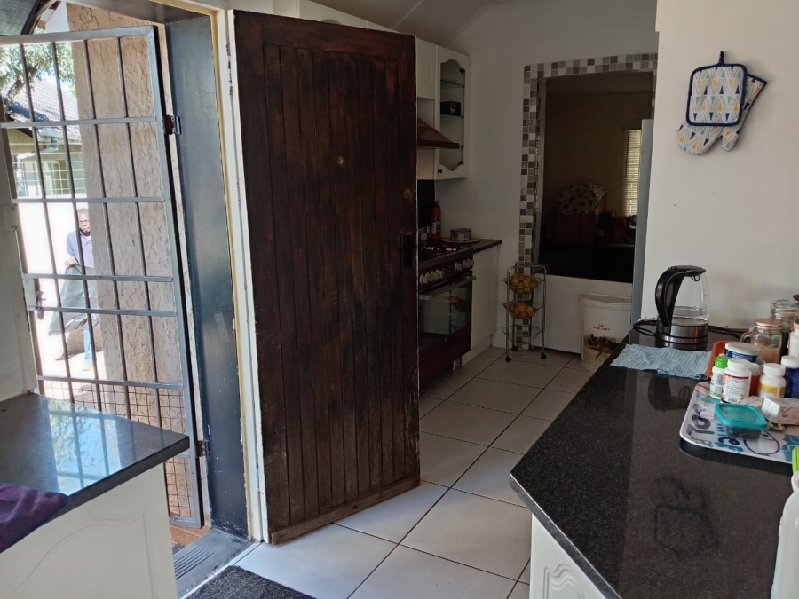 4 Bedroom Property for Sale in Witpoortjie Gauteng