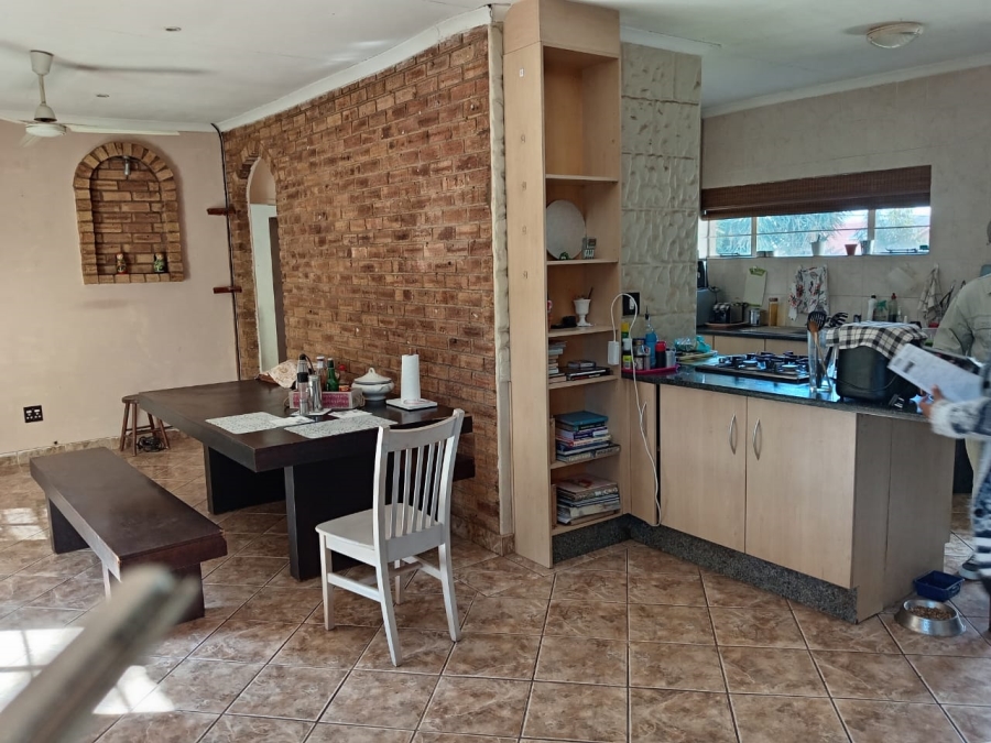 4 Bedroom Property for Sale in Witpoortjie Gauteng