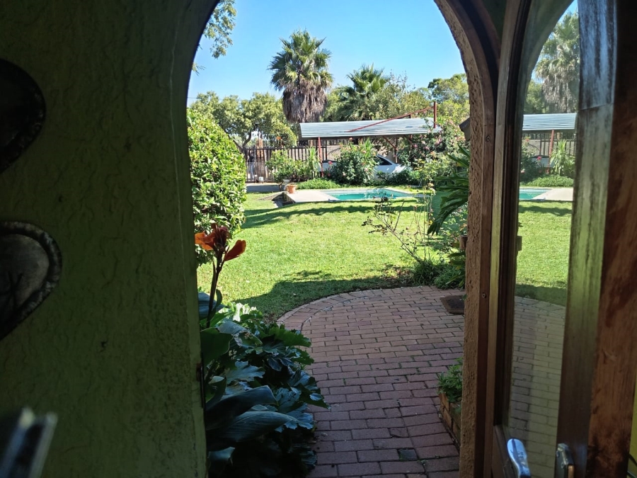 4 Bedroom Property for Sale in Witpoortjie Gauteng