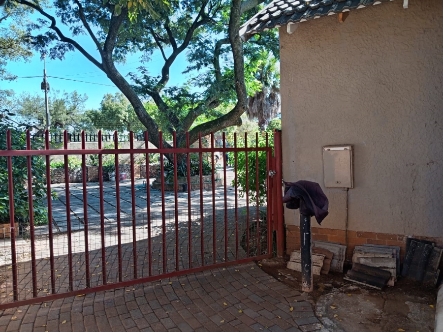 4 Bedroom Property for Sale in Witpoortjie Gauteng