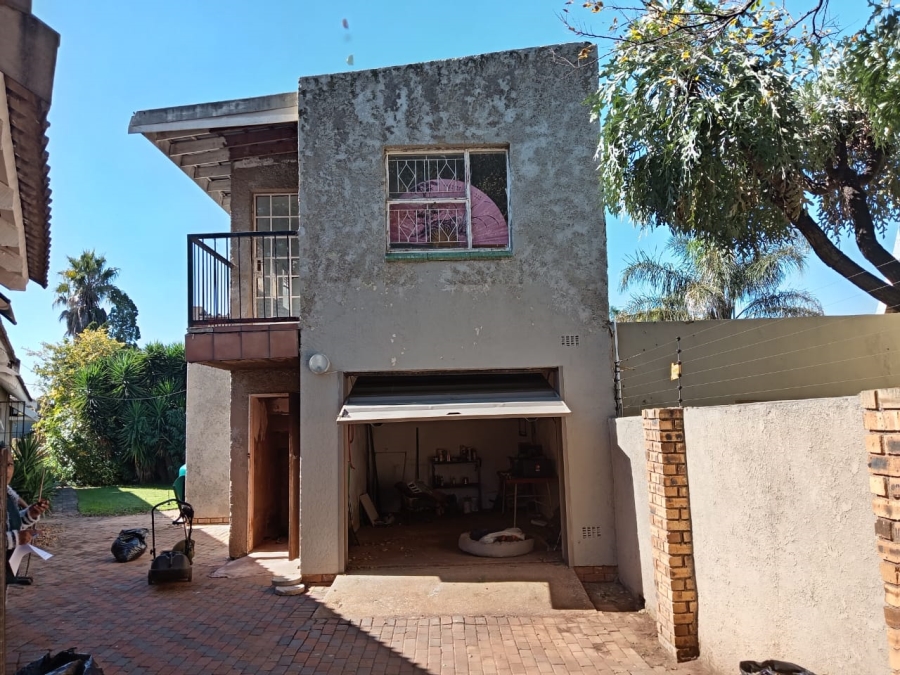 4 Bedroom Property for Sale in Witpoortjie Gauteng