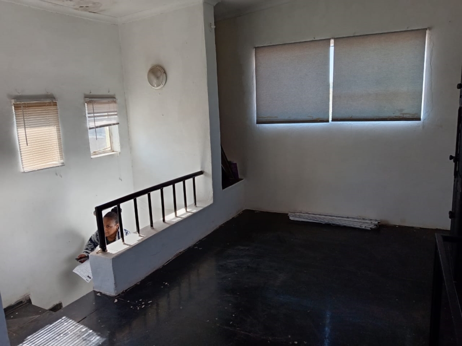 4 Bedroom Property for Sale in Witpoortjie Gauteng