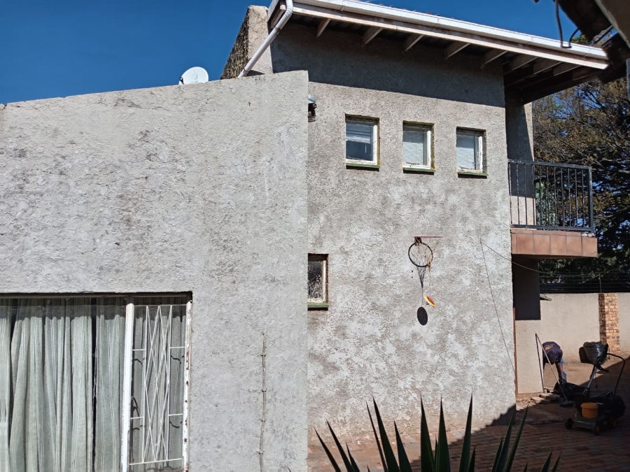 4 Bedroom Property for Sale in Witpoortjie Gauteng