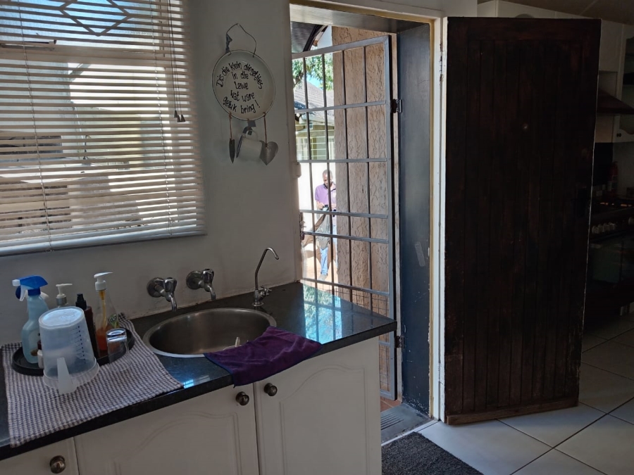 4 Bedroom Property for Sale in Witpoortjie Gauteng
