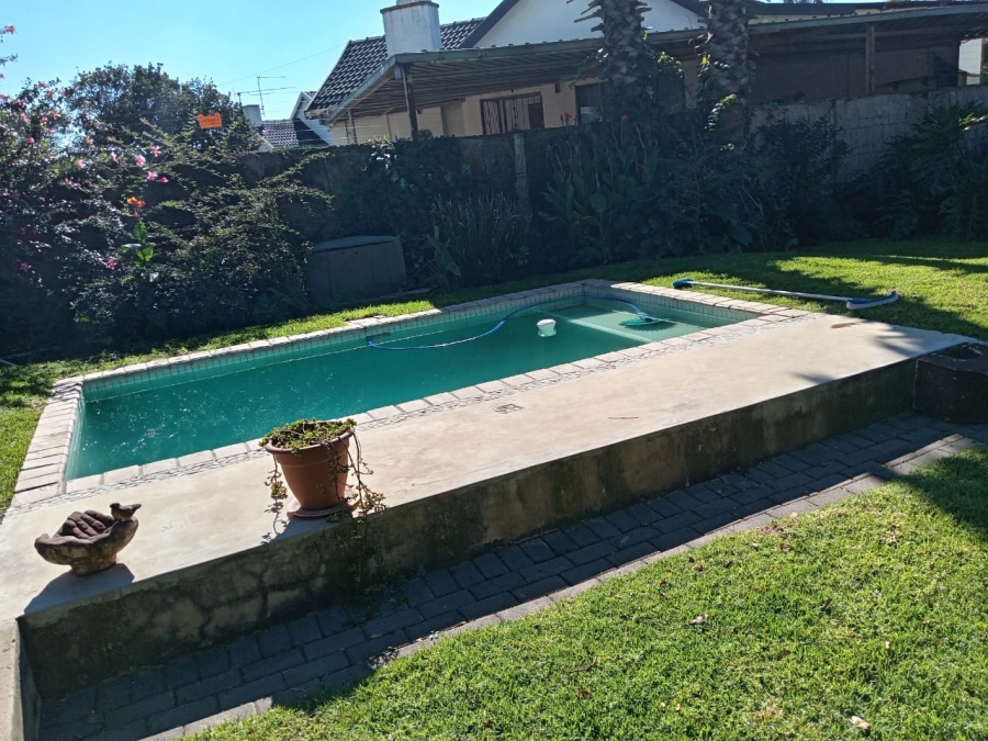 4 Bedroom Property for Sale in Witpoortjie Gauteng