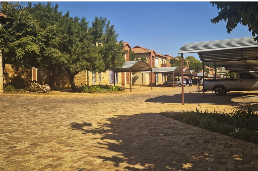 To Let 2 Bedroom Property for Rent in Kengies Gauteng
