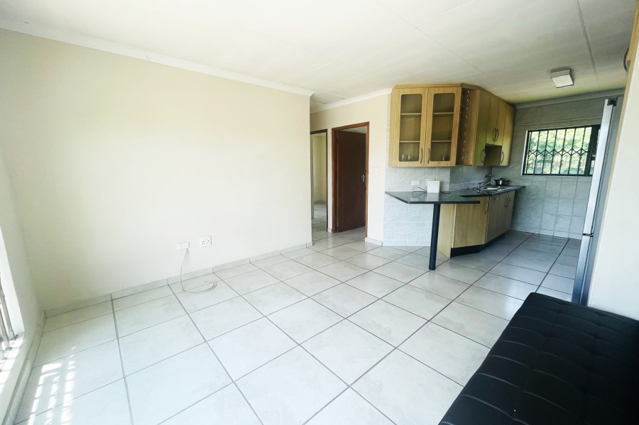 To Let 2 Bedroom Property for Rent in Kengies Gauteng