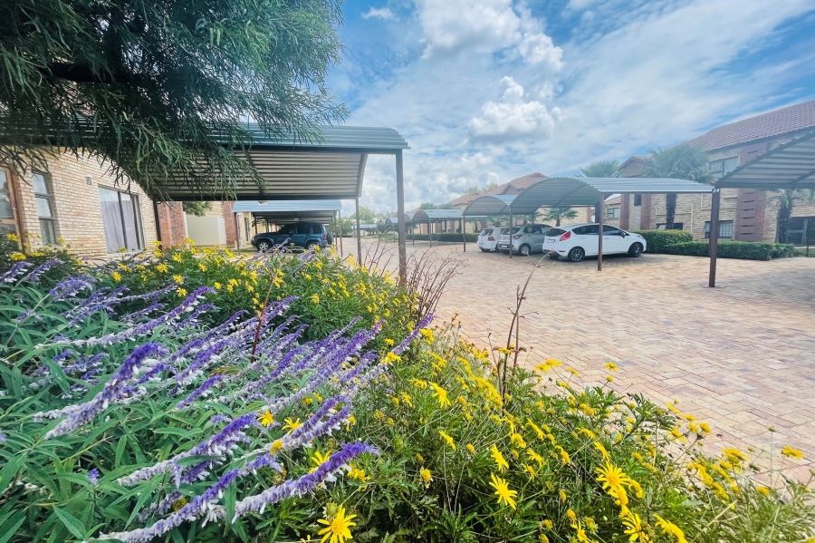 To Let 2 Bedroom Property for Rent in Kengies Gauteng