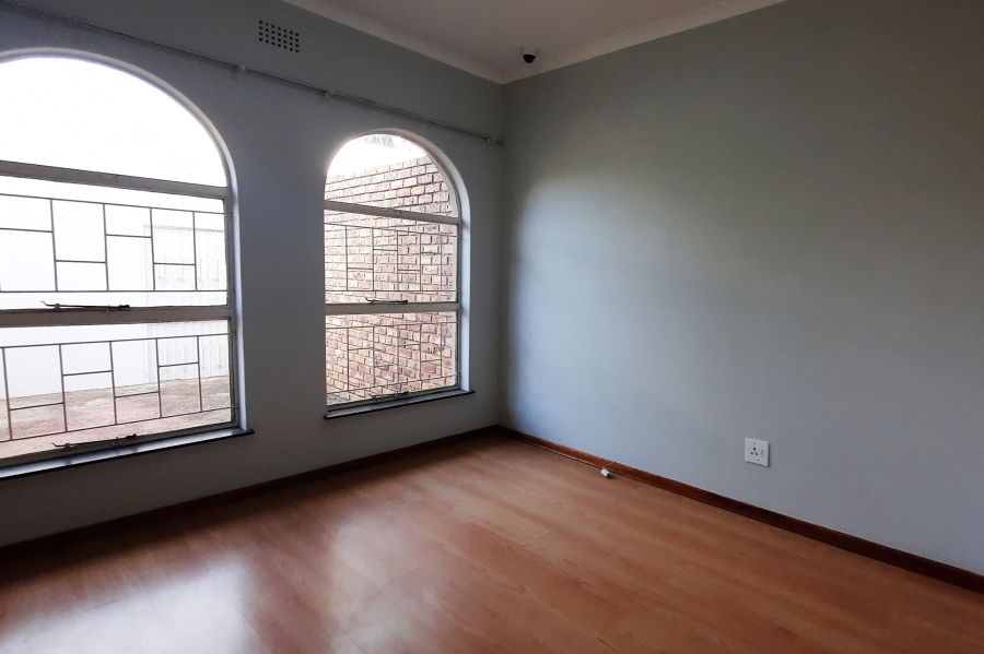 3 Bedroom Property for Sale in Birchleigh North Gauteng