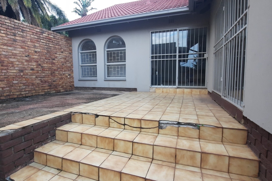 3 Bedroom Property for Sale in Birchleigh North Gauteng