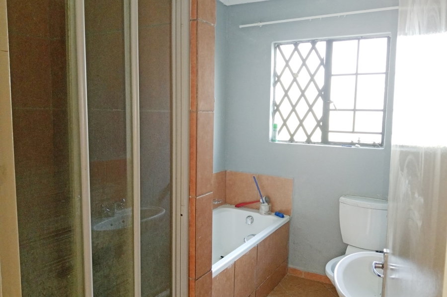 To Let 3 Bedroom Property for Rent in The Orchards Gauteng