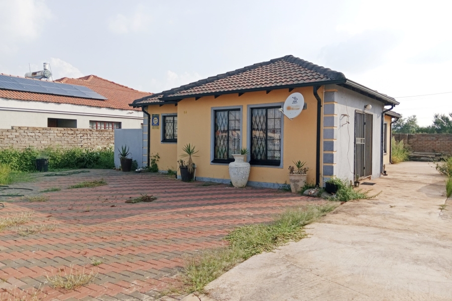 To Let 3 Bedroom Property for Rent in The Orchards Gauteng