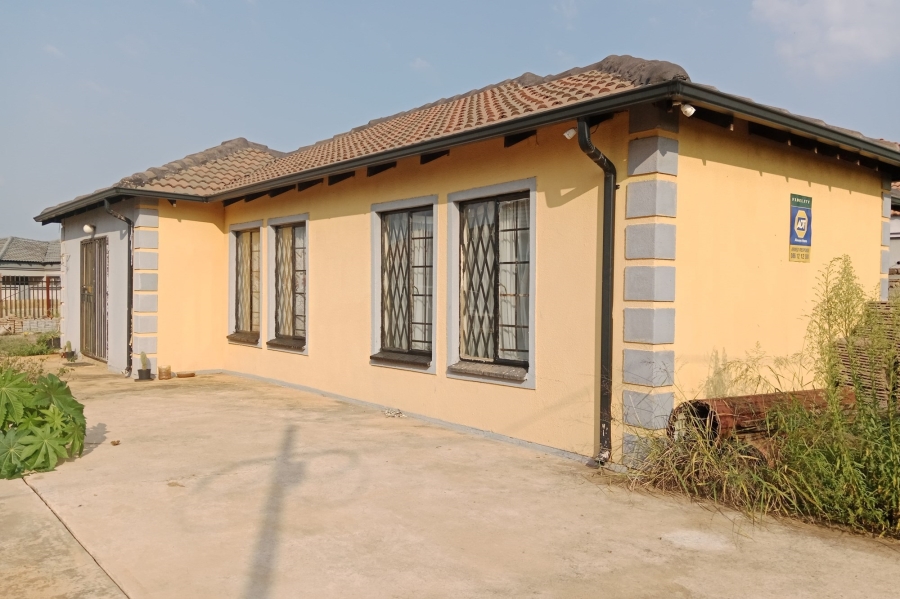 To Let 3 Bedroom Property for Rent in The Orchards Gauteng