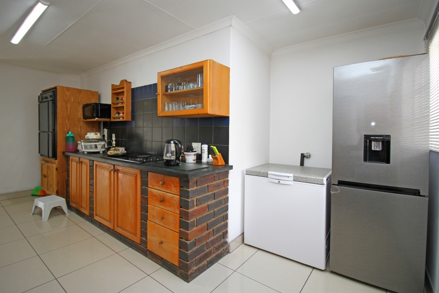 5 Bedroom Property for Sale in Bloubosrand Gauteng