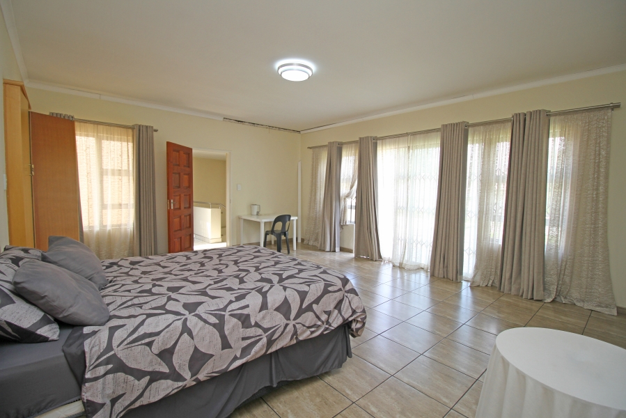5 Bedroom Property for Sale in Bloubosrand Gauteng