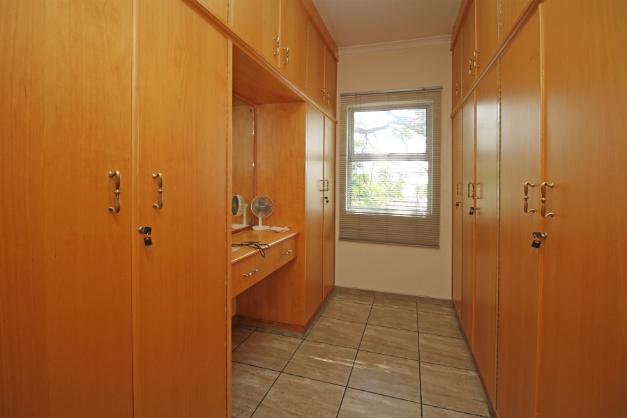 5 Bedroom Property for Sale in Bloubosrand Gauteng