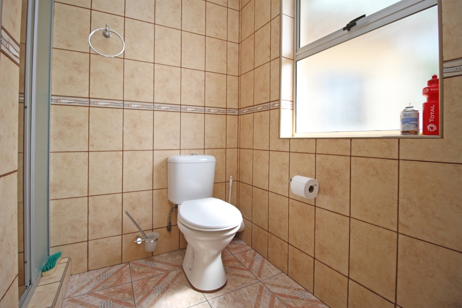5 Bedroom Property for Sale in Bloubosrand Gauteng